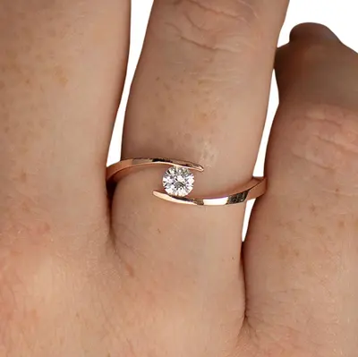 Argollas #64 · Colección 2025, con diamante natural — par de argollas de matrimonio, modelo A-26-2 — Joyería y Hechuras Rivera